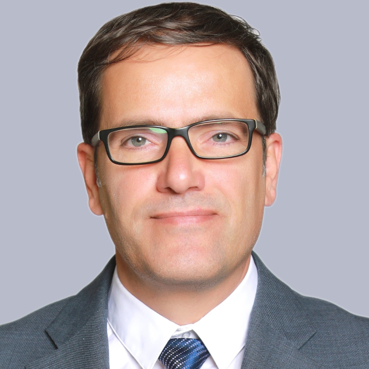 Dr. Damien Nouvel
